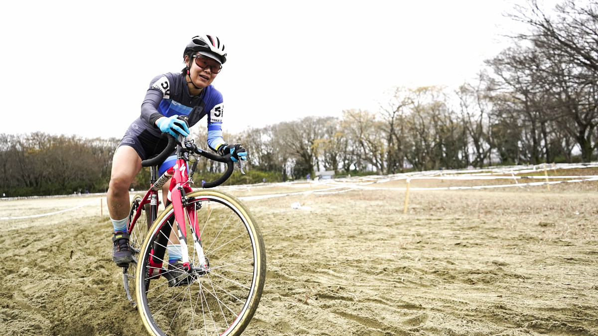 カテゴリーL1優勝の上田順子（ダム部）