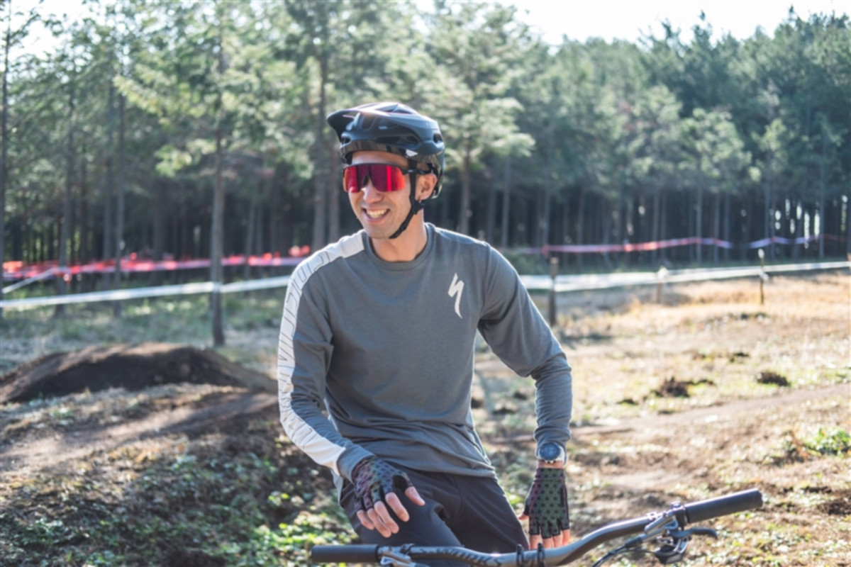 選手を引退してリラックスしたライドを楽しみつつも、自転車への情熱は変わらない