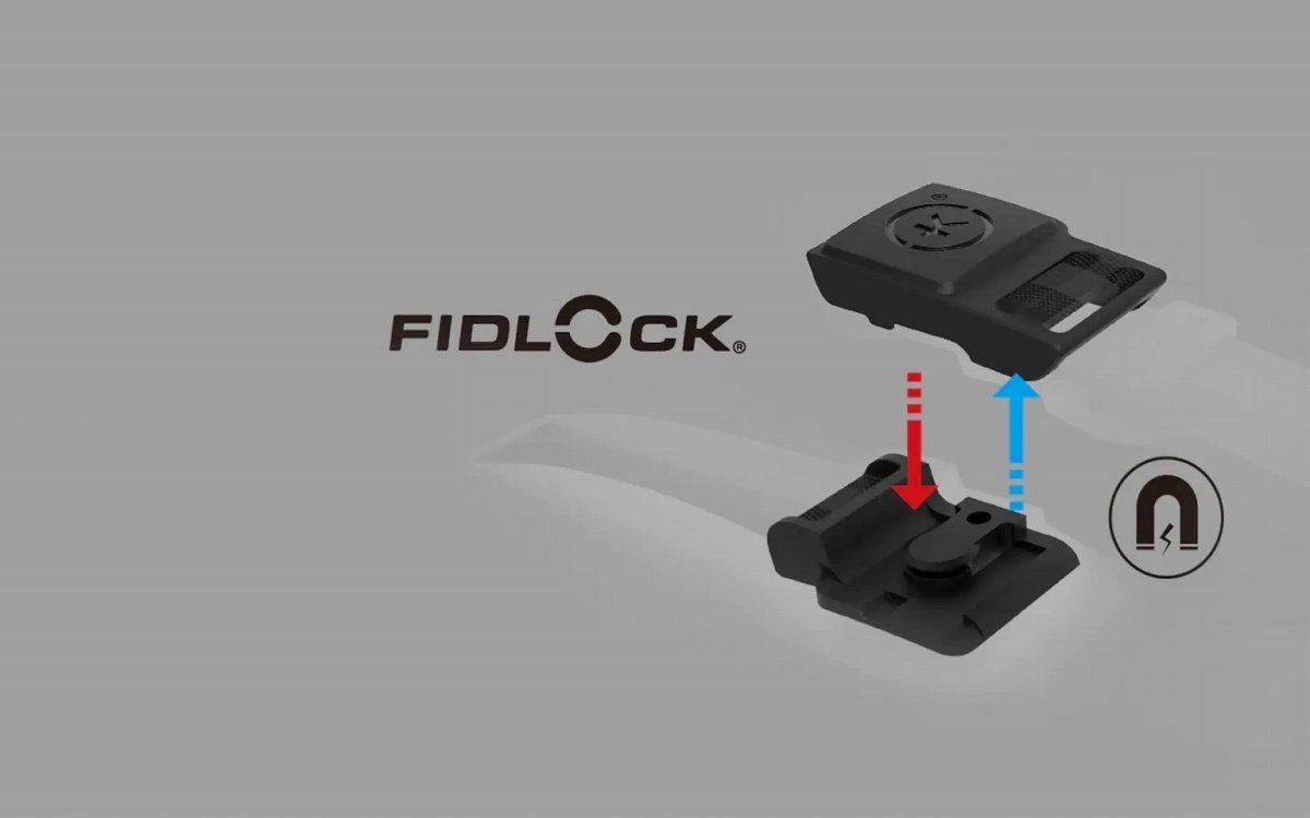 Fidlockのマグネットバックルがあしらわれている