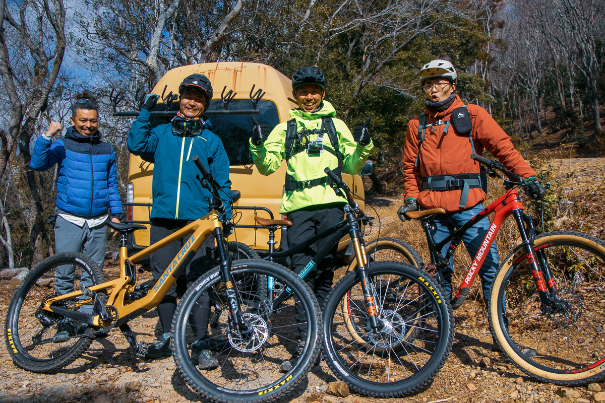 午後のスタート前に、皆で1枚。右がガイドの平馬さんです。