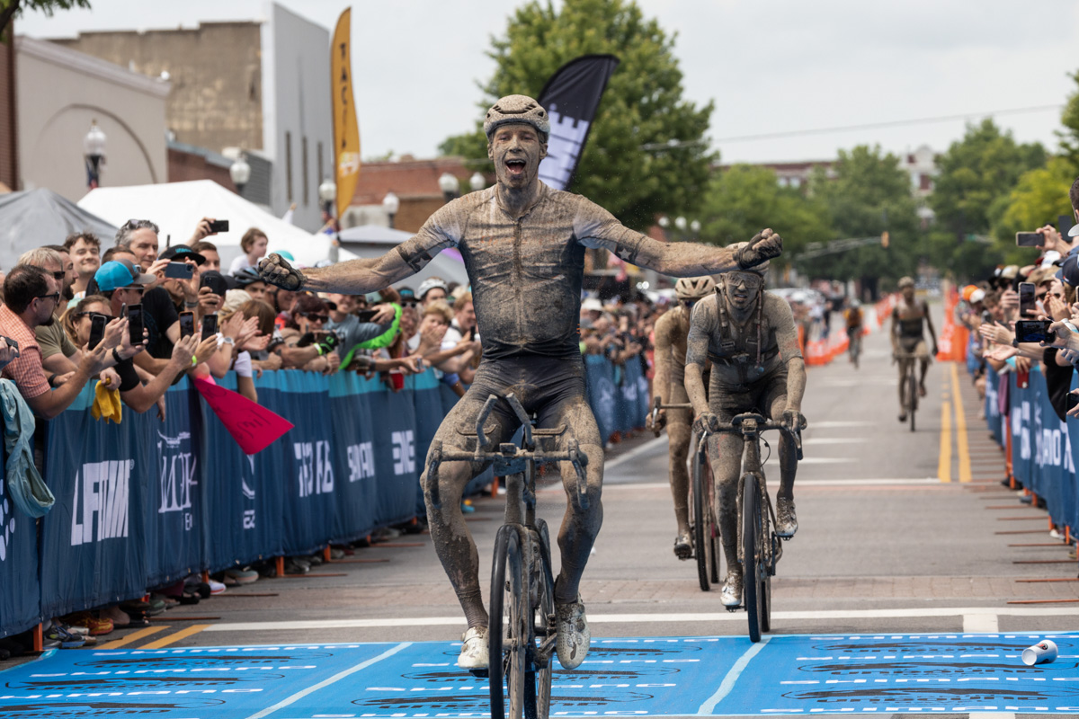 ゴールスプリントで勝利を飾ったイヴァール・スリック（オランダ）