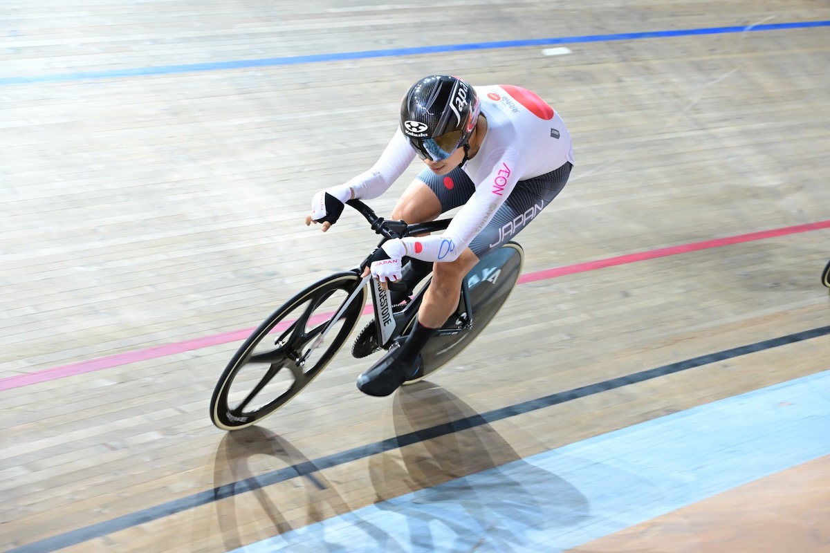 スクラッチ男子エリートで勝利した橋本英也