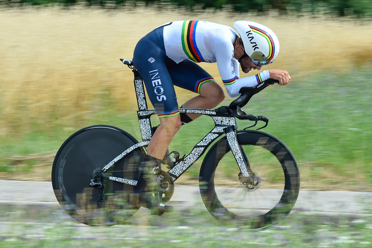 カモフラージュ柄のBOLIDE Fで、イタリアのナショナル選手権を制したフィリッポ・ガンナ