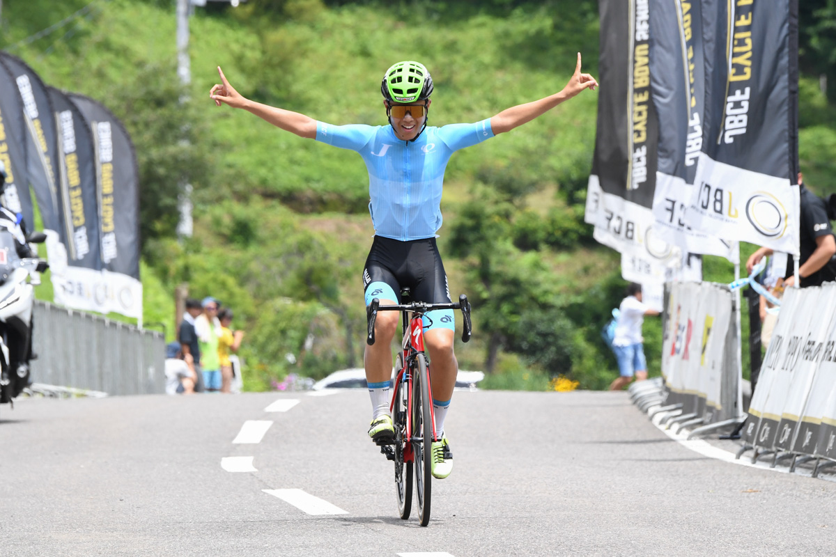 ジュニア（U19）優勝　岡崎一輝（Yamanakako Cycling Team）