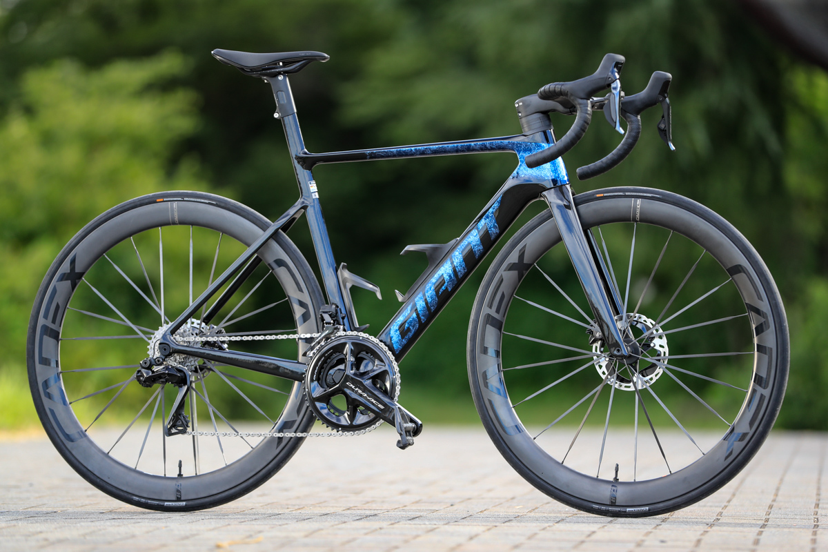 デュラエースDI2とカデックス50 ULTRAで武装したPROPEL ADVANCED SL 0