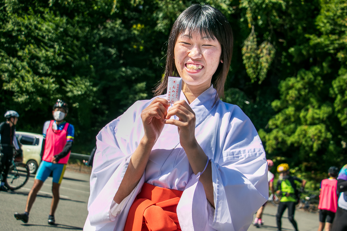 熊野大社エイドでは、おみくじも引けます