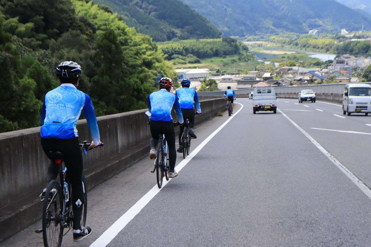 135号線から1号線で内陸へ。錦帯橋を目指す