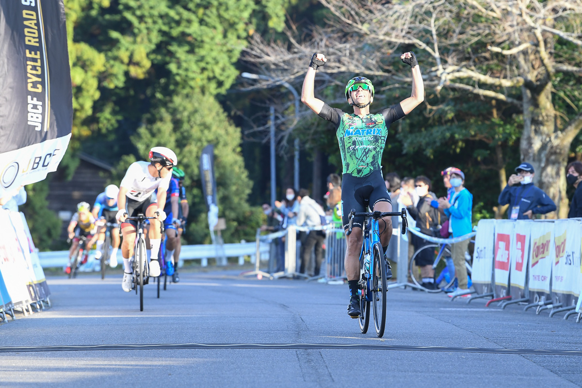 かすみがうらロードレース　ホセ・ビセンテ・トリビオ（マトリックスパワータグ）が優勝