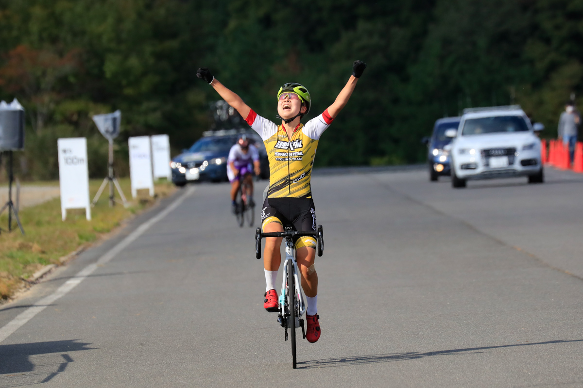 U23女子を制した小林あか里（弱虫ペダルサイクリングチーム）