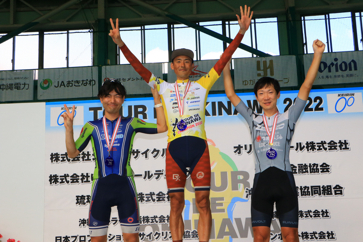 市民レース210km  1位 高岡亮寛、2位 北野普識、3位 南広樹