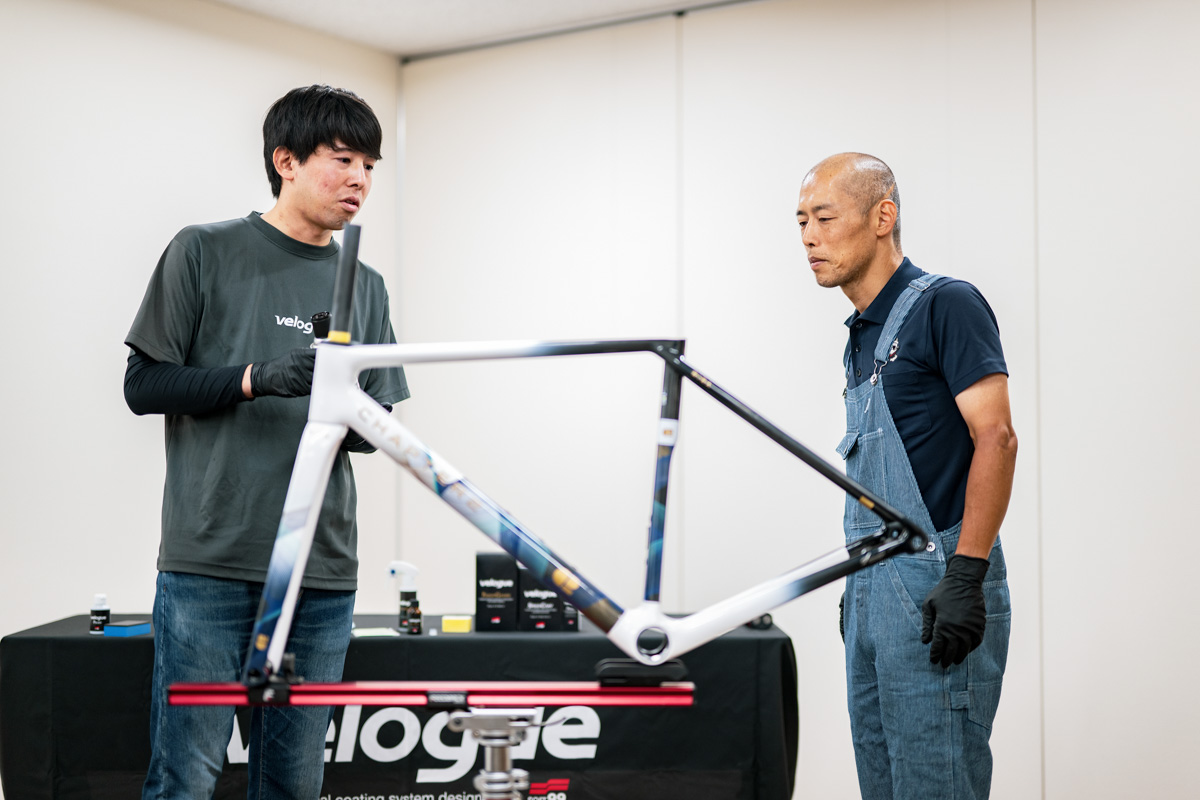 新車の状態でも表面が擦れていることもあるため、チェックは欠かせない